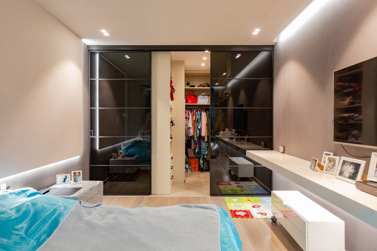 Спальня в комнате без окон