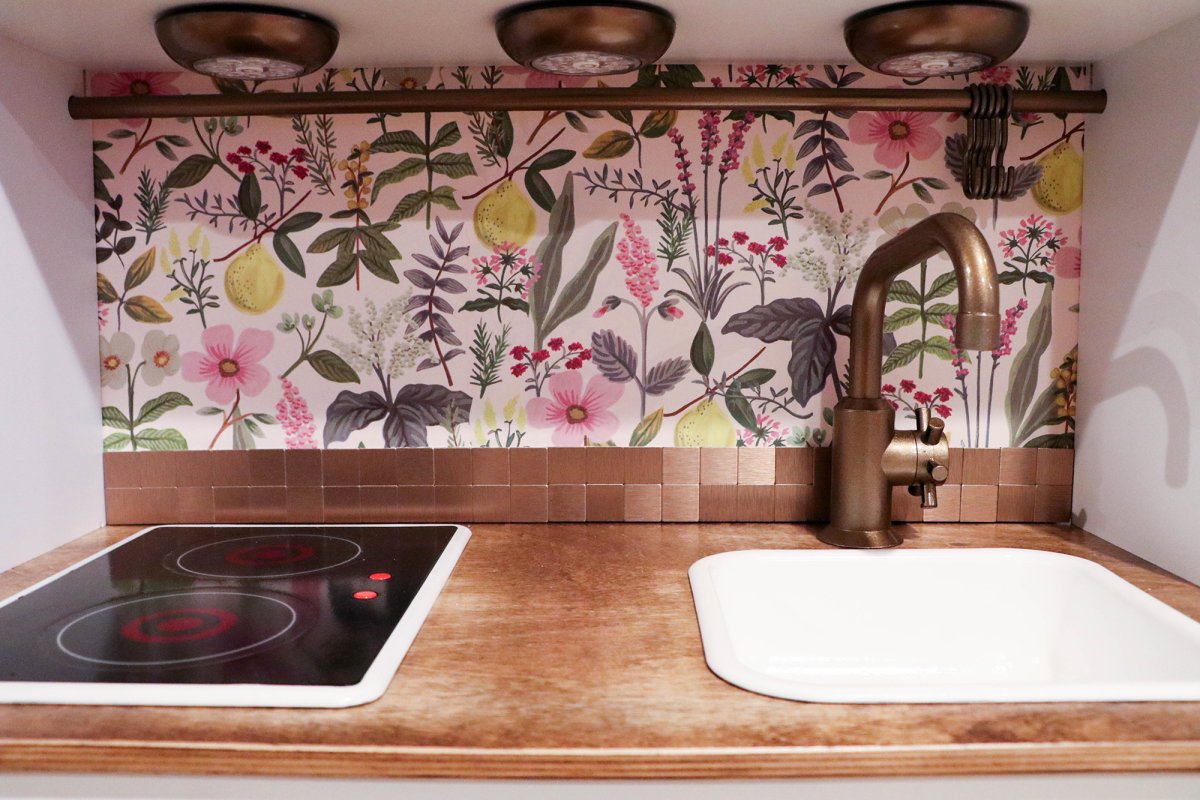 Самоклеющая плёнка для кухонного гарнитура