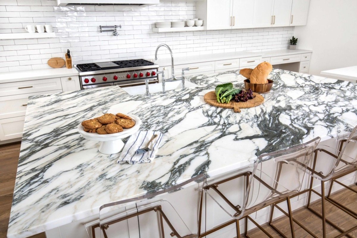 Пластиковые фасады с узором