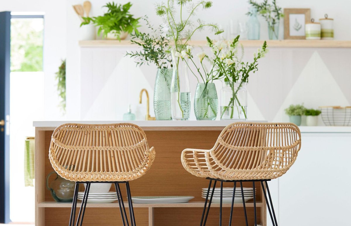 Плетеное кресло Кантри в интерьере