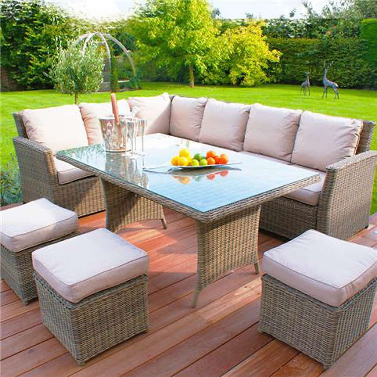 Кухня в тропическом стиле