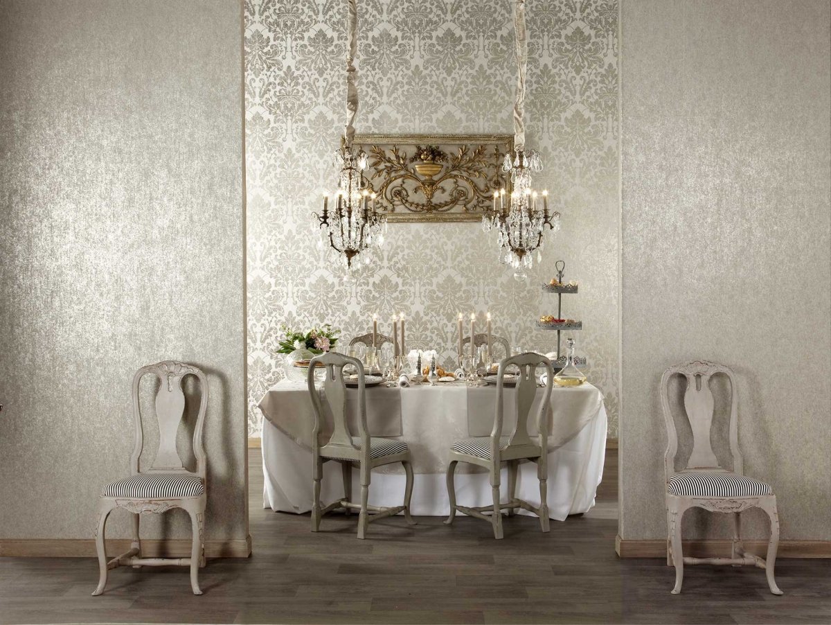 Серебристые стены в интерьере