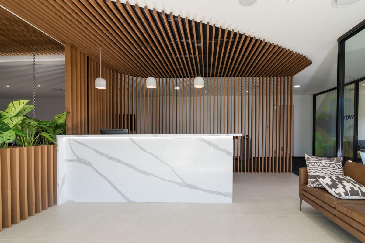 Деревянный реечный потолок Woodclick