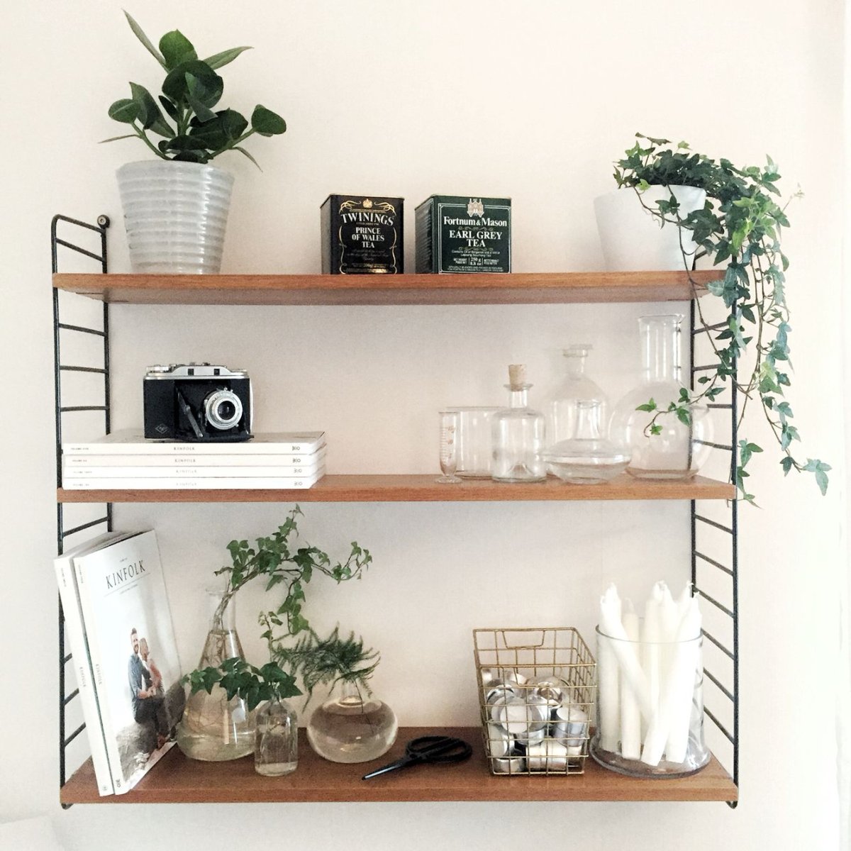 Полки для цветов на стену