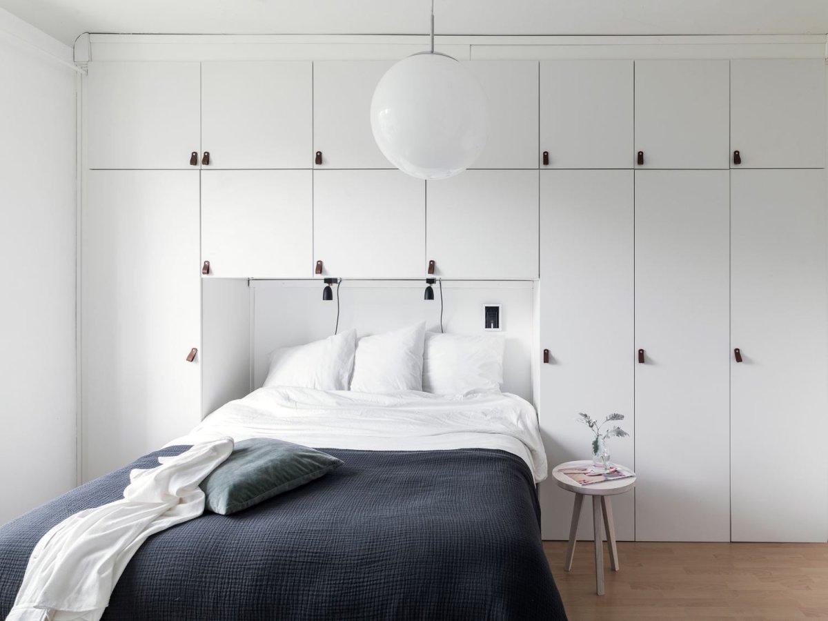 Шкаф над кроватью