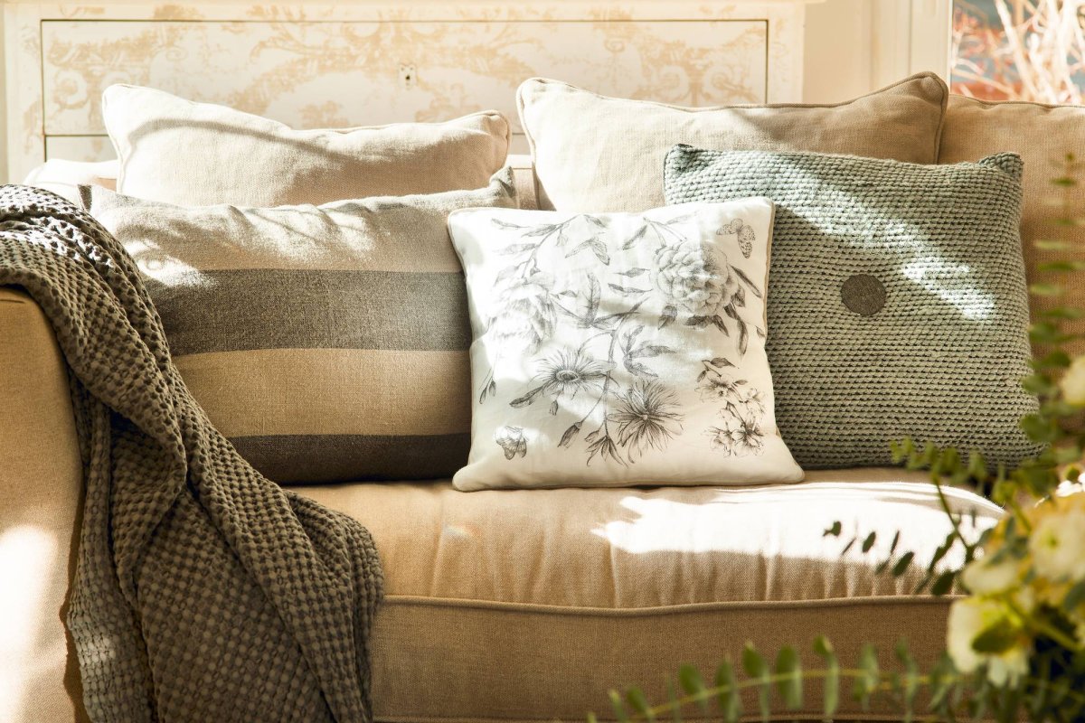 Диванные подушки