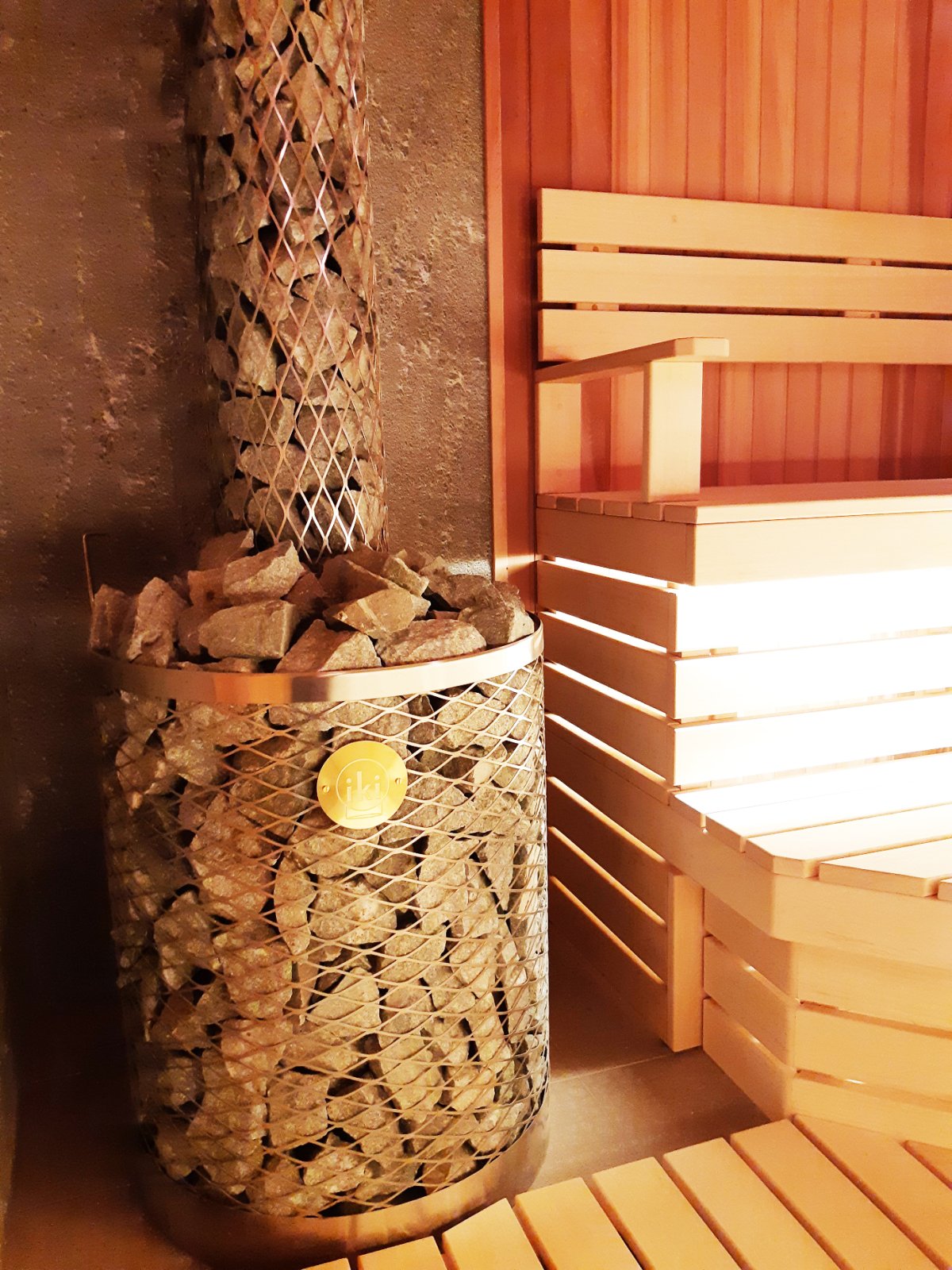 Прихожая в деревенском стиле