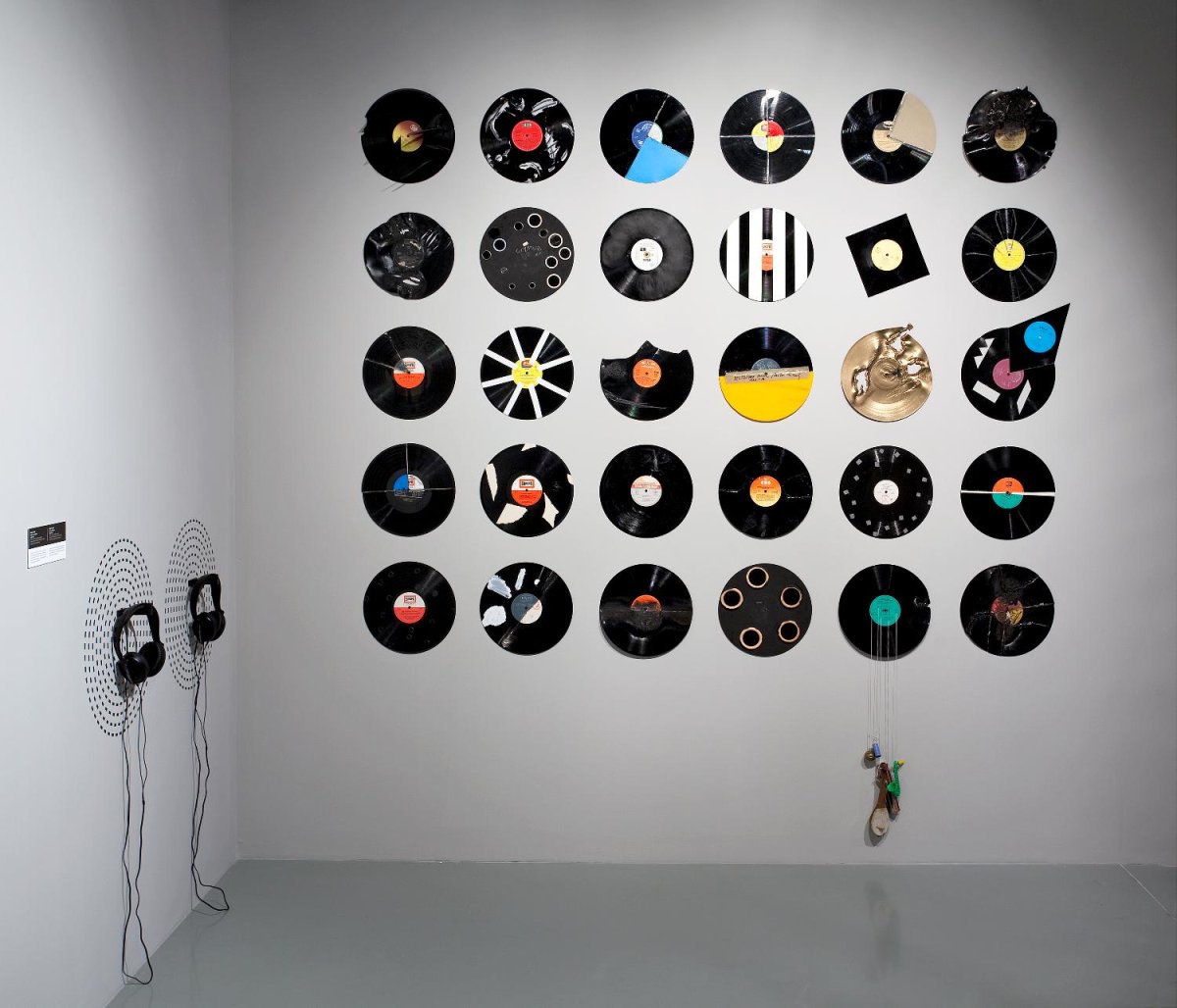 Часы из виниловых пластинок Пинтерест