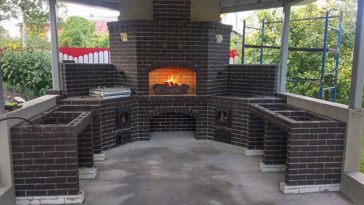 Модные барбекю из кирпича