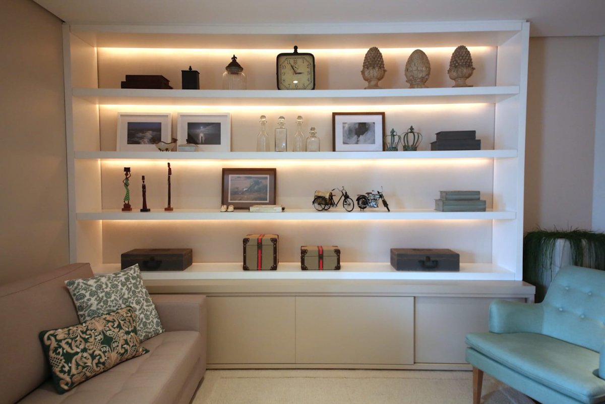 Книжный шкаф в нише