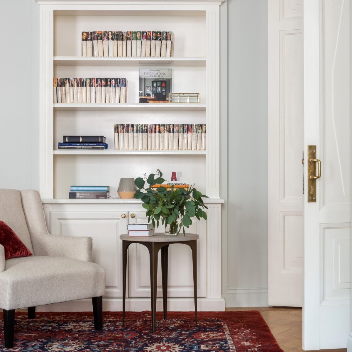 Стеллаж в нишу