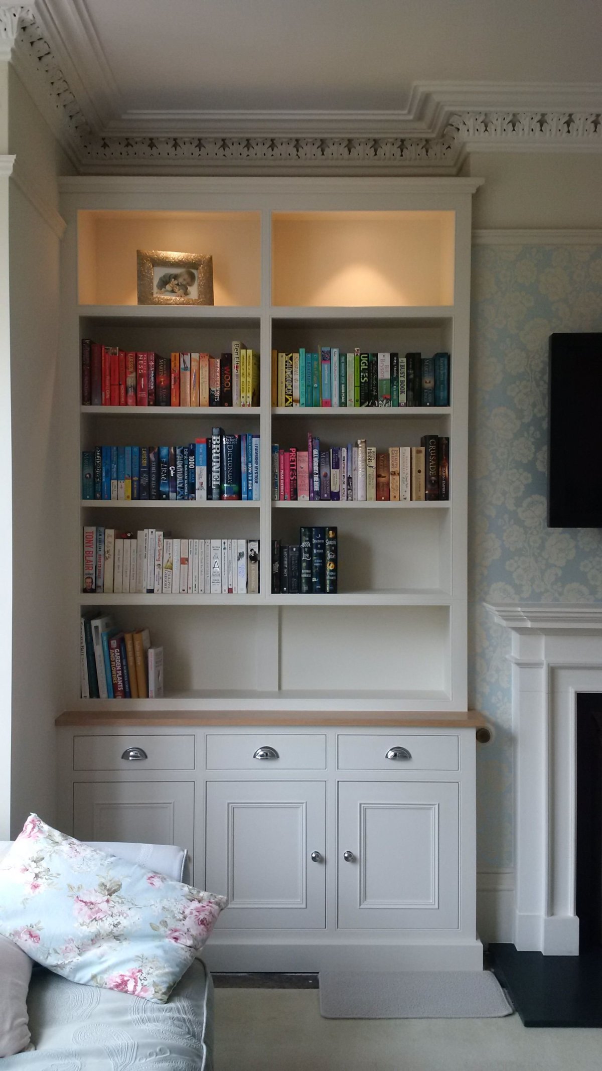 Стеллаж в коридор