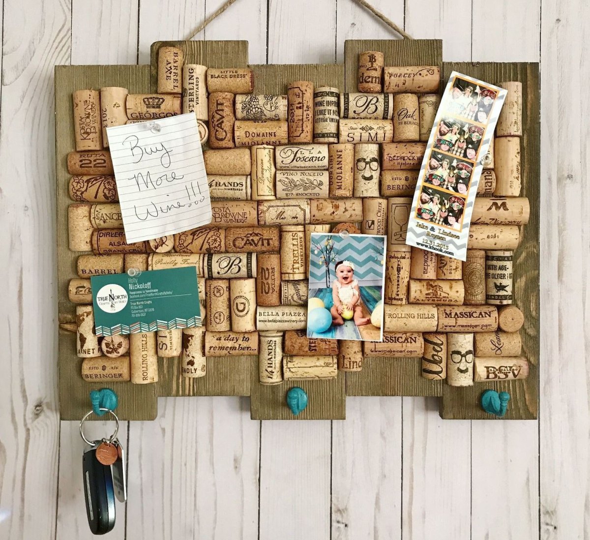 Панно дерево из винных пробок