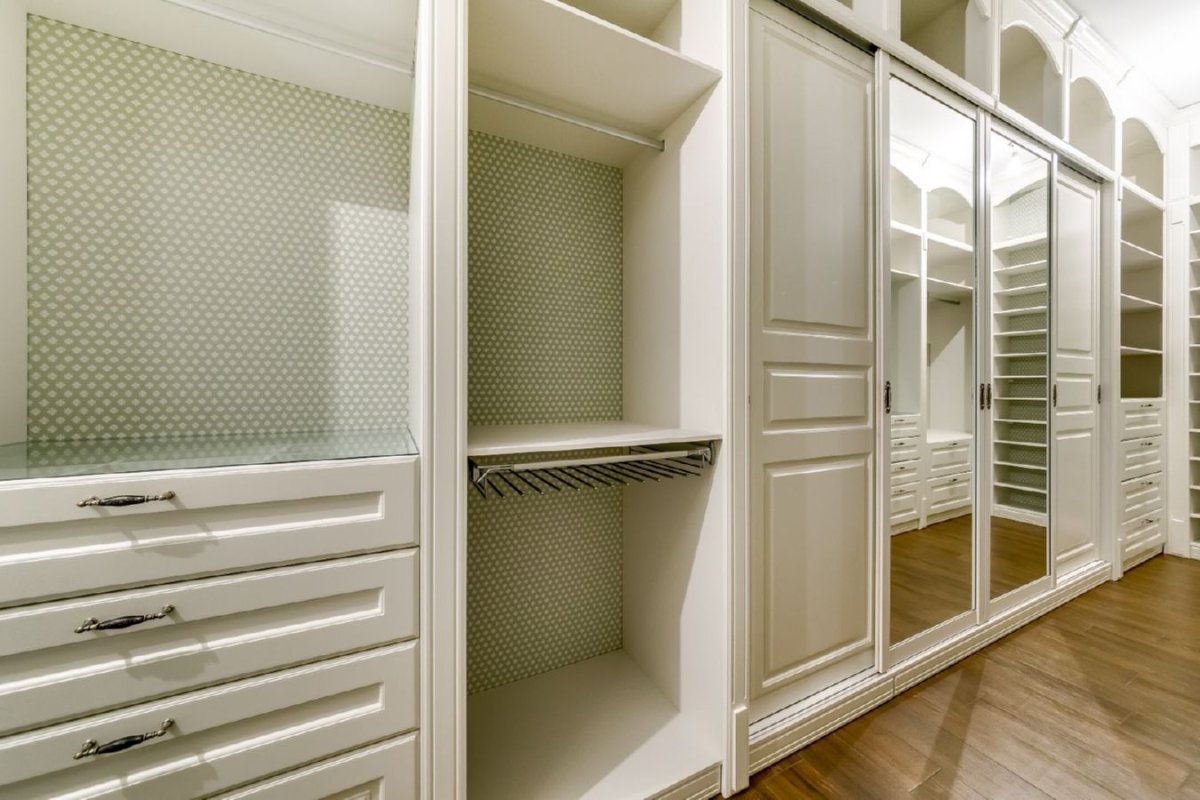 Гардеробная с фасадами МДФ