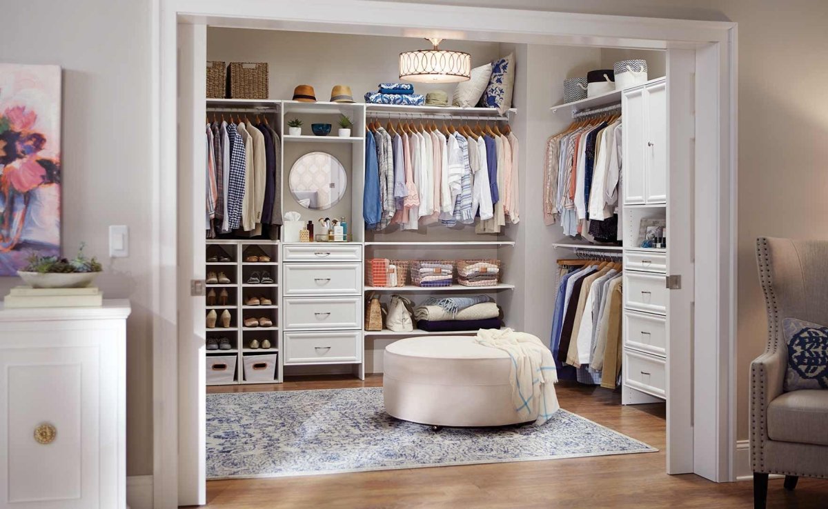 Спальня через гардеробную