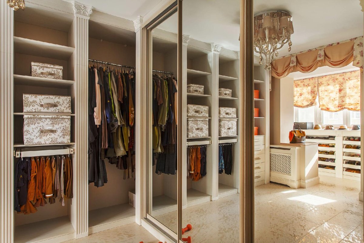 Встроенный гардероб в прихожую