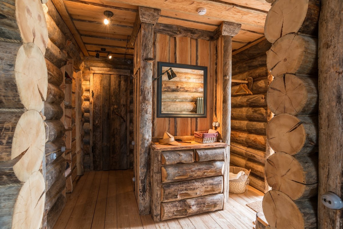 Баня с необрезной доски