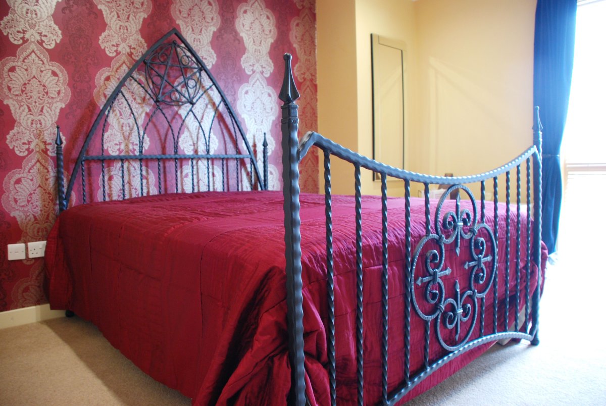 Кованая кровать Готика