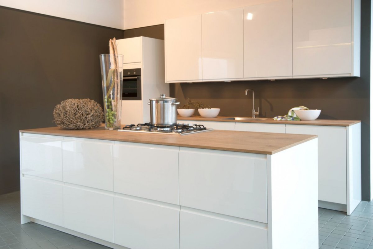 Фасады с интегрированной ручкой Эггер