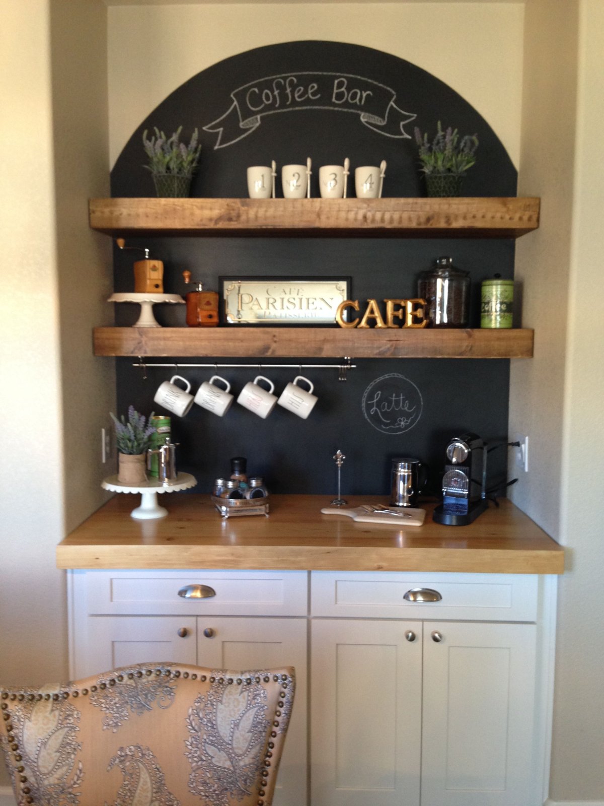 Кофейный уголок на кухне