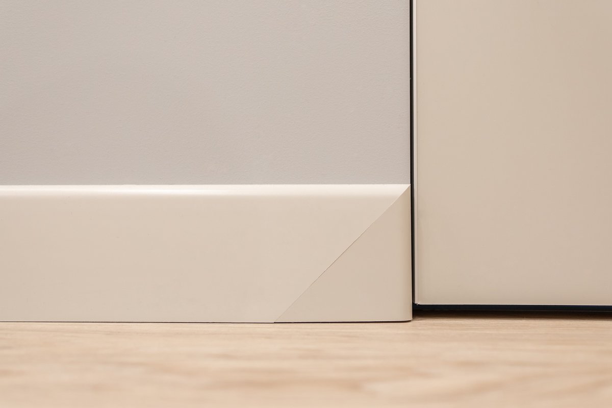Плинтус Ultrawood арт. Base 5032