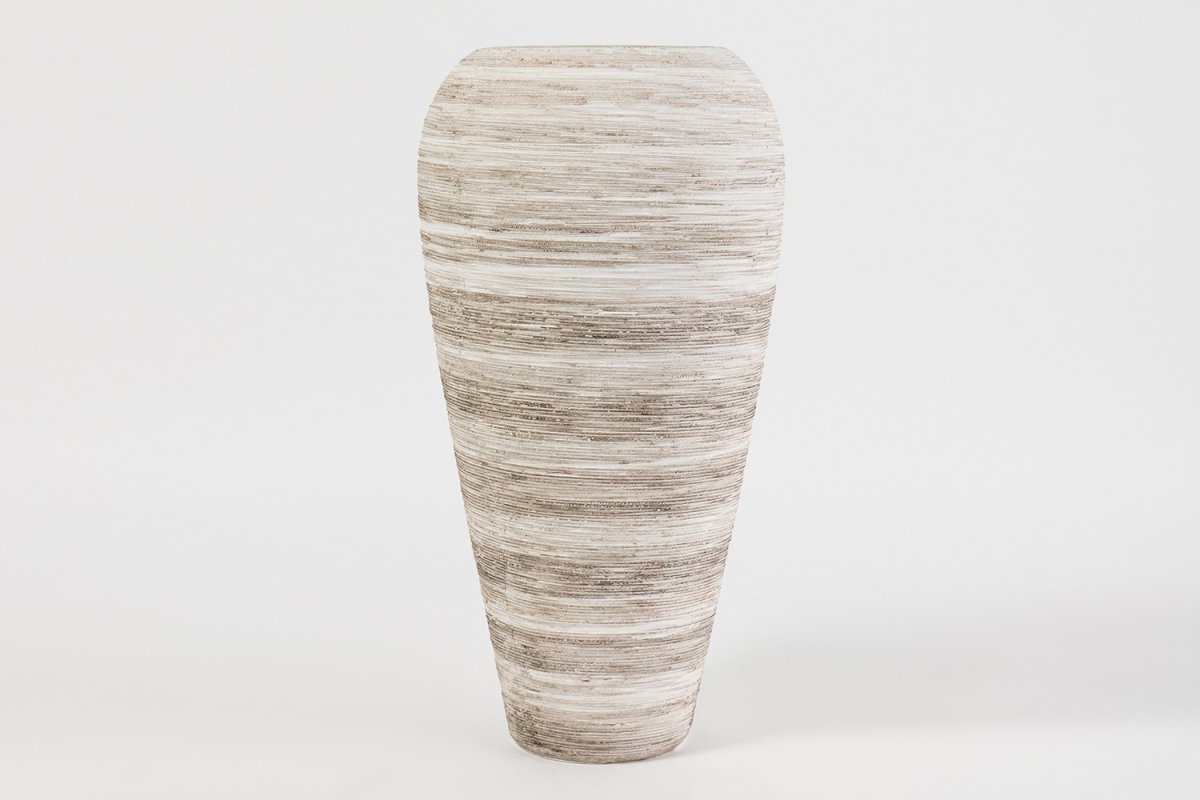 Ваза напольная белая