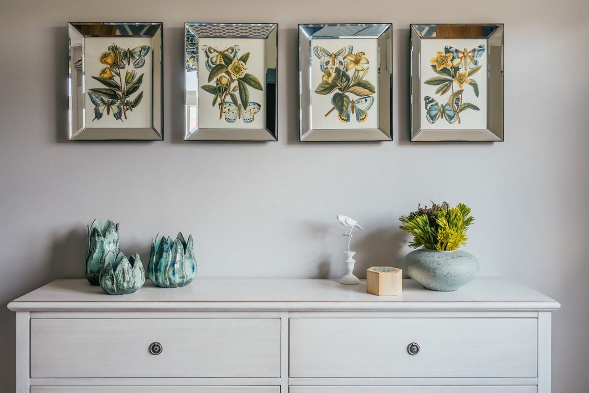 Декор из фоторамок