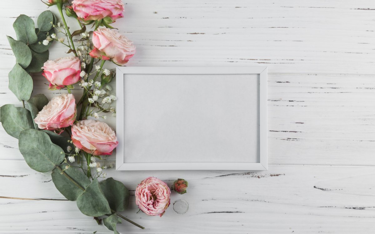 Постер в черной рамке