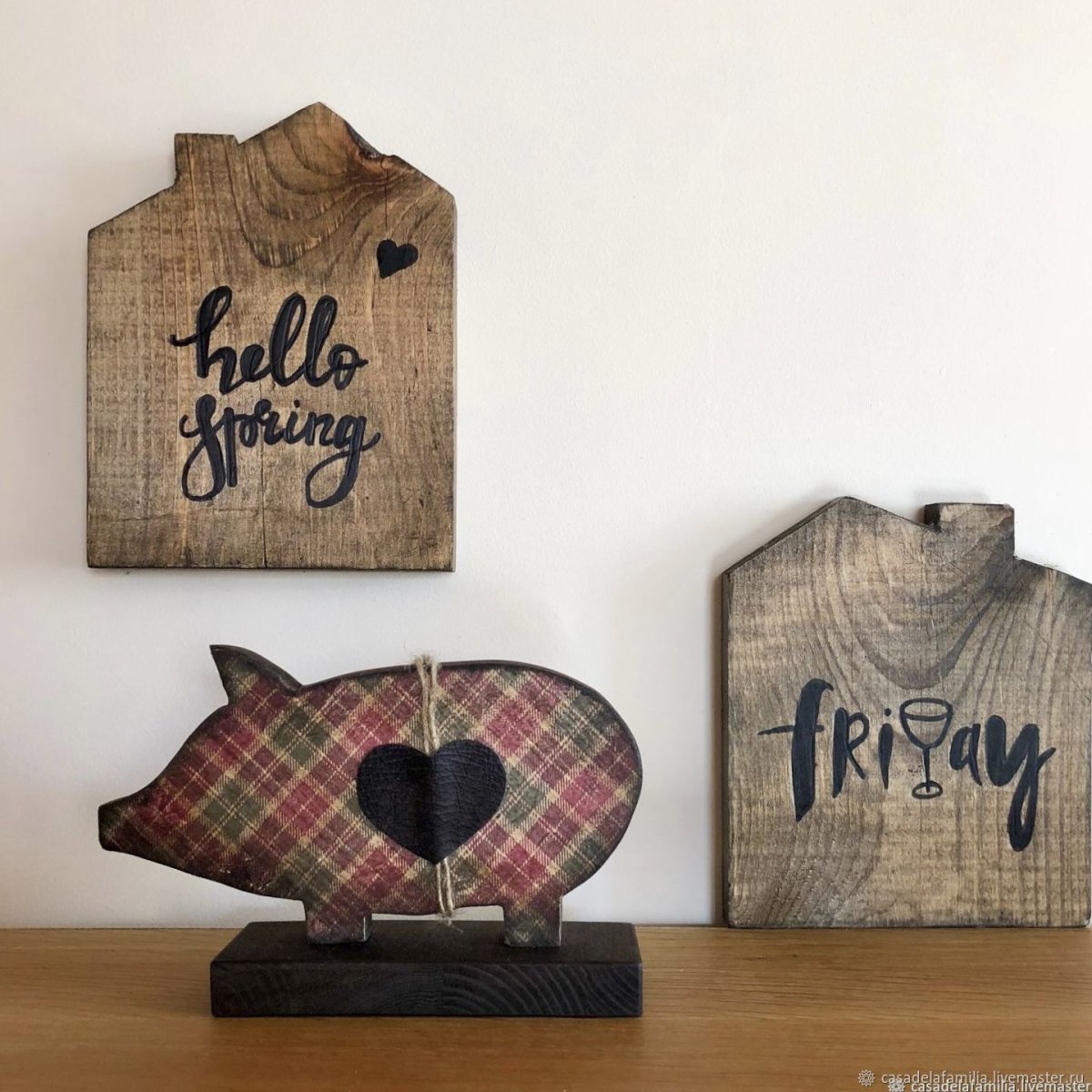 Декоративные таблички из дерева