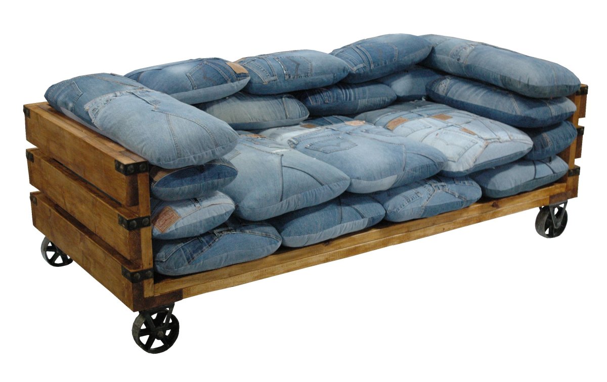 Диван из джинс