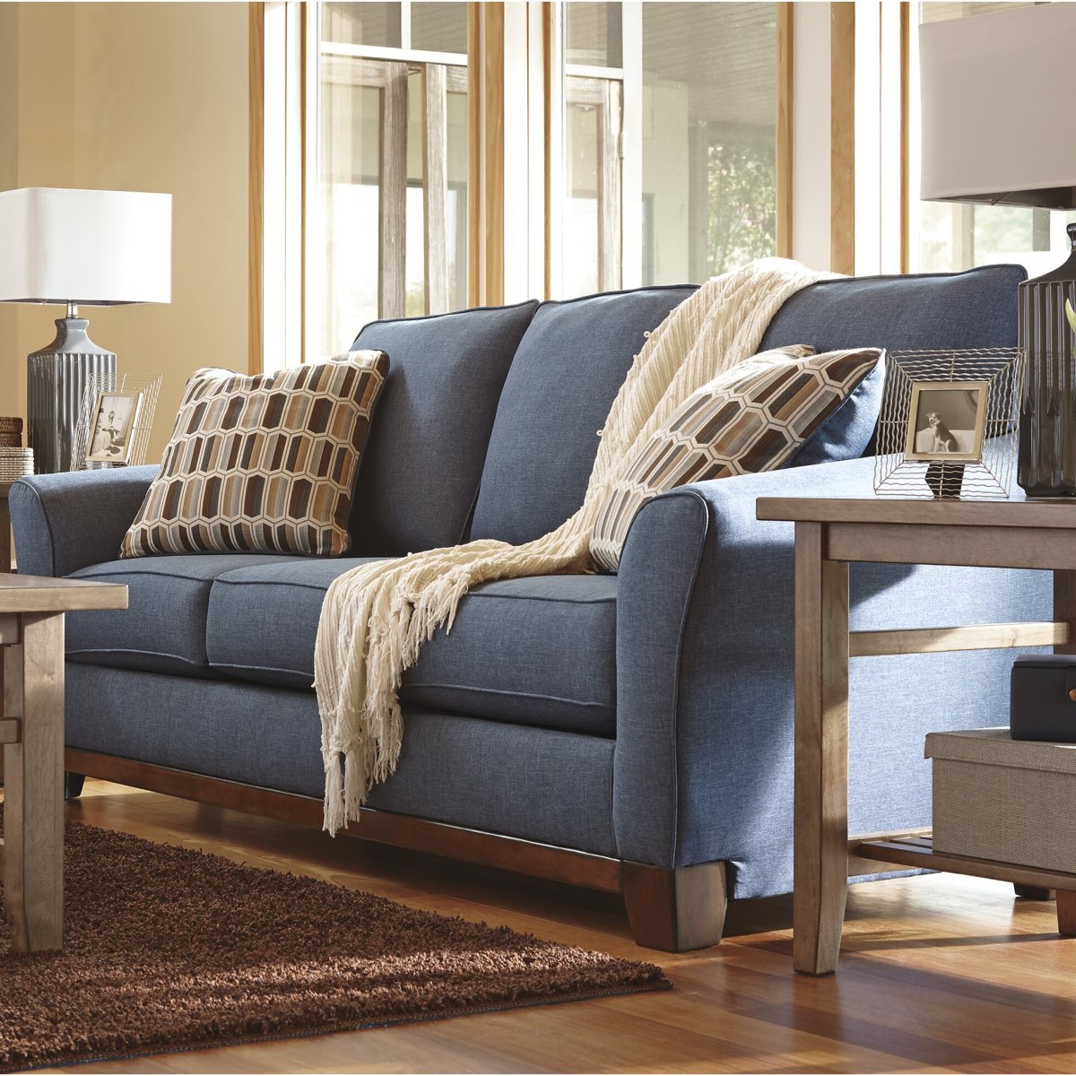 Кресло из джинсов