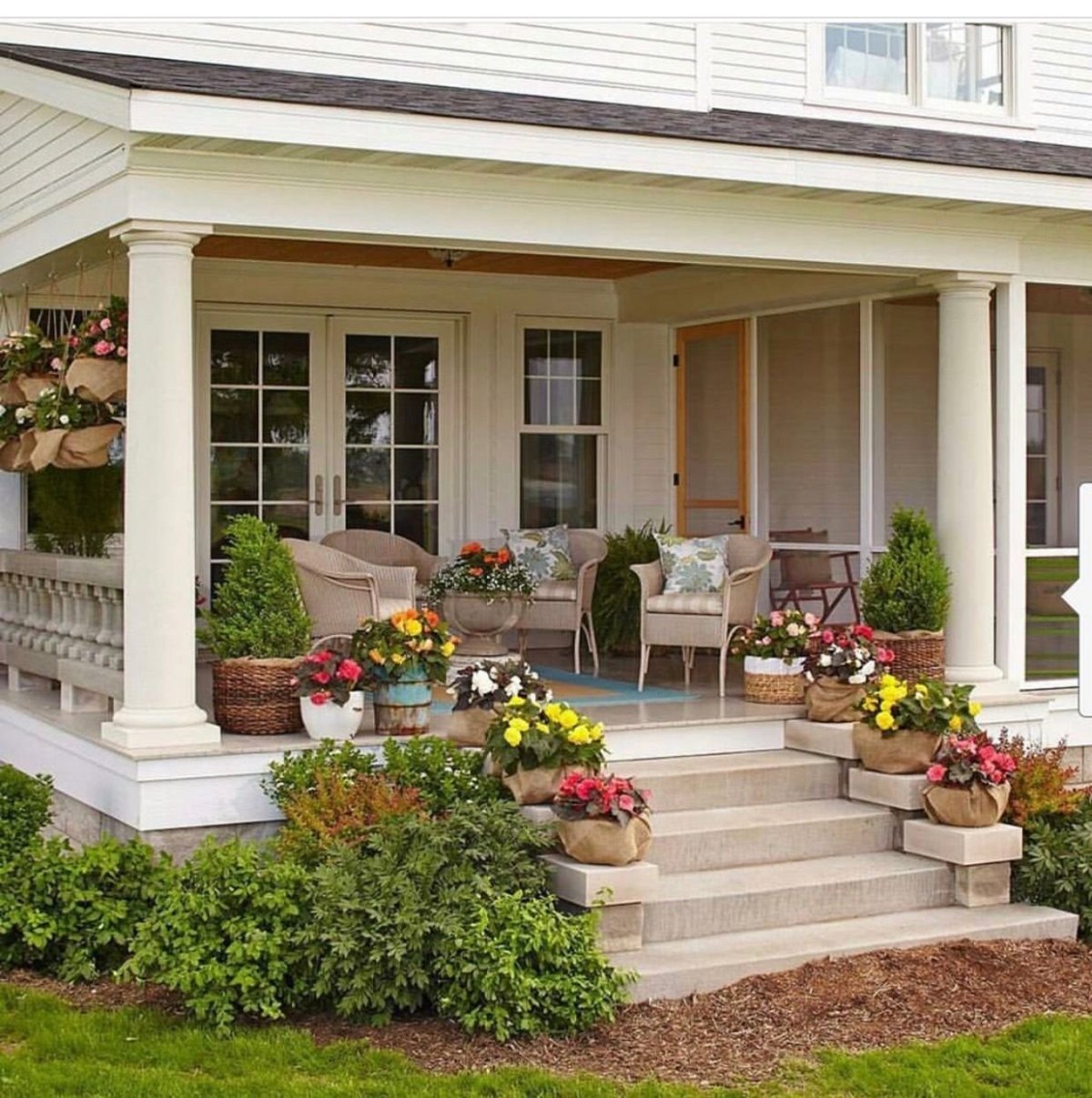 Крыльцо с террасой