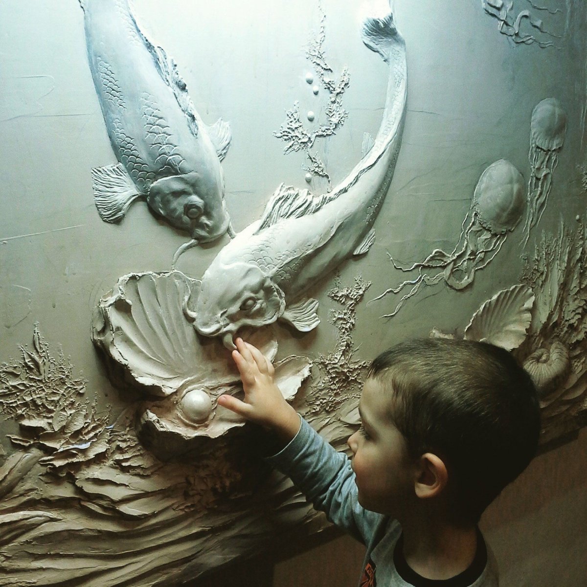 Александр Плющев барельеф Жемчужина