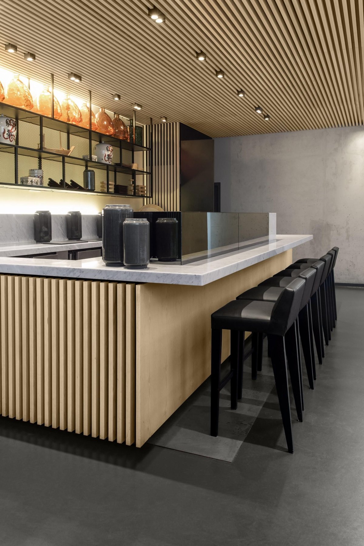 Барная стойка из реек