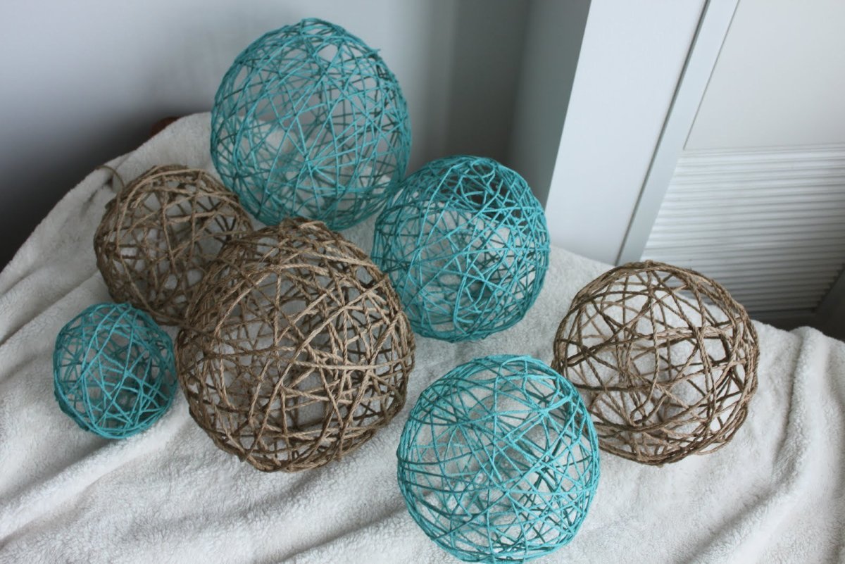 Декоративные шары из ниток
