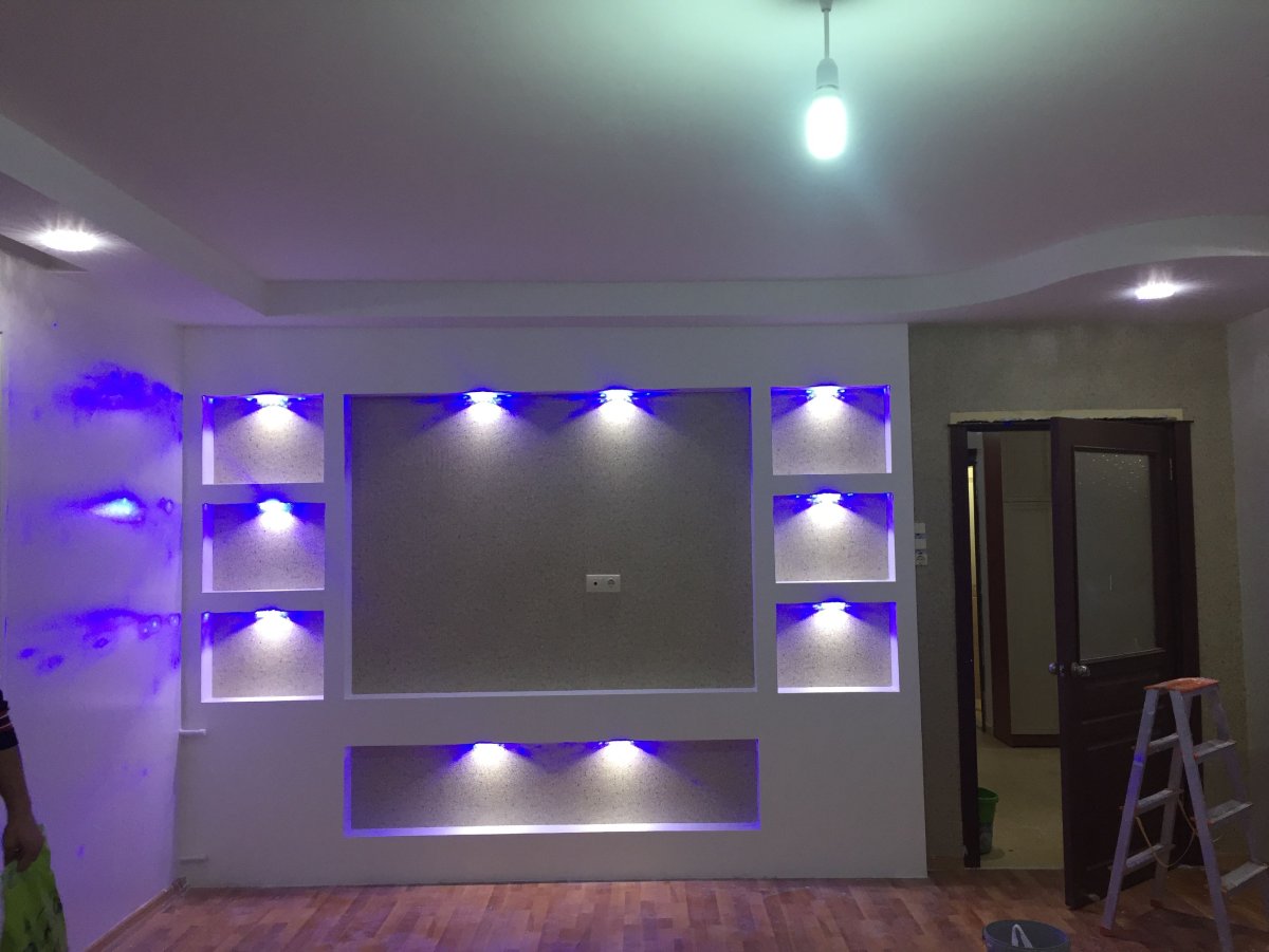 Декоративная ниша в стене