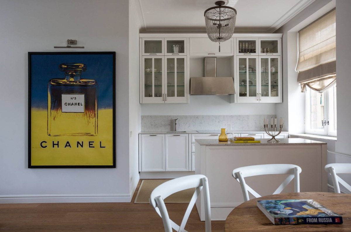 Узкая прямоугольная кухня