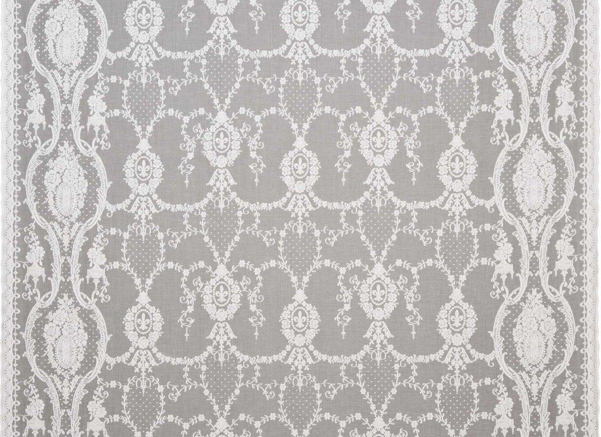 Черная прозрачная ткань