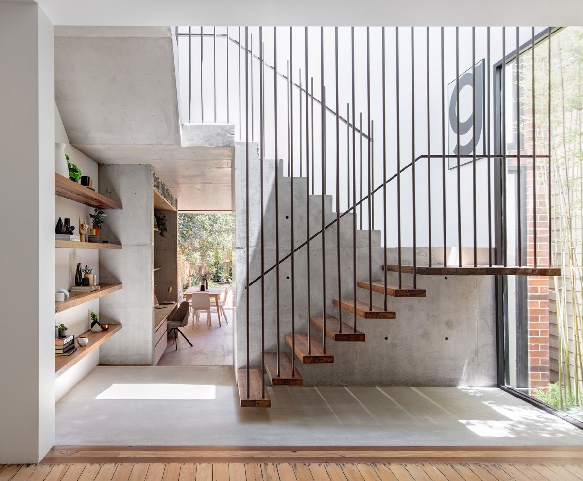 Перегородка для лестницы