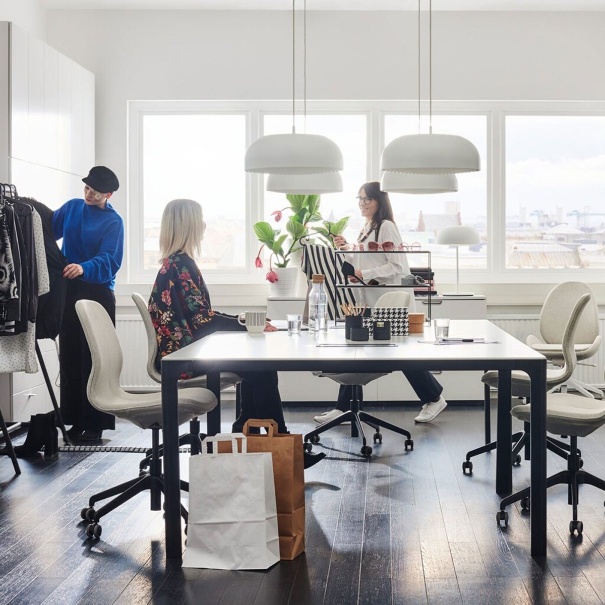 Офис в стиле икеа БЕКАНТ