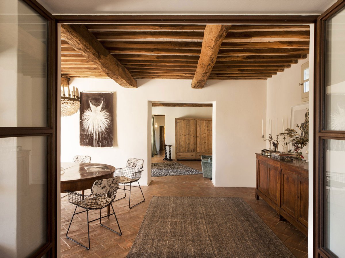 Потолочные балки в интерьере