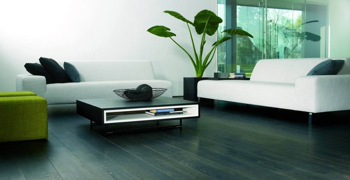 Темные двери в интерьере