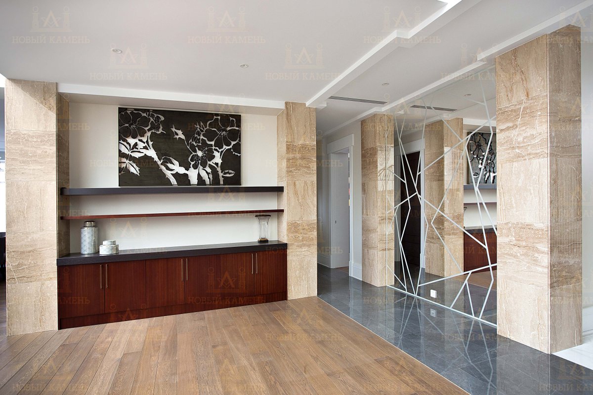 Мраморная стена на кухне