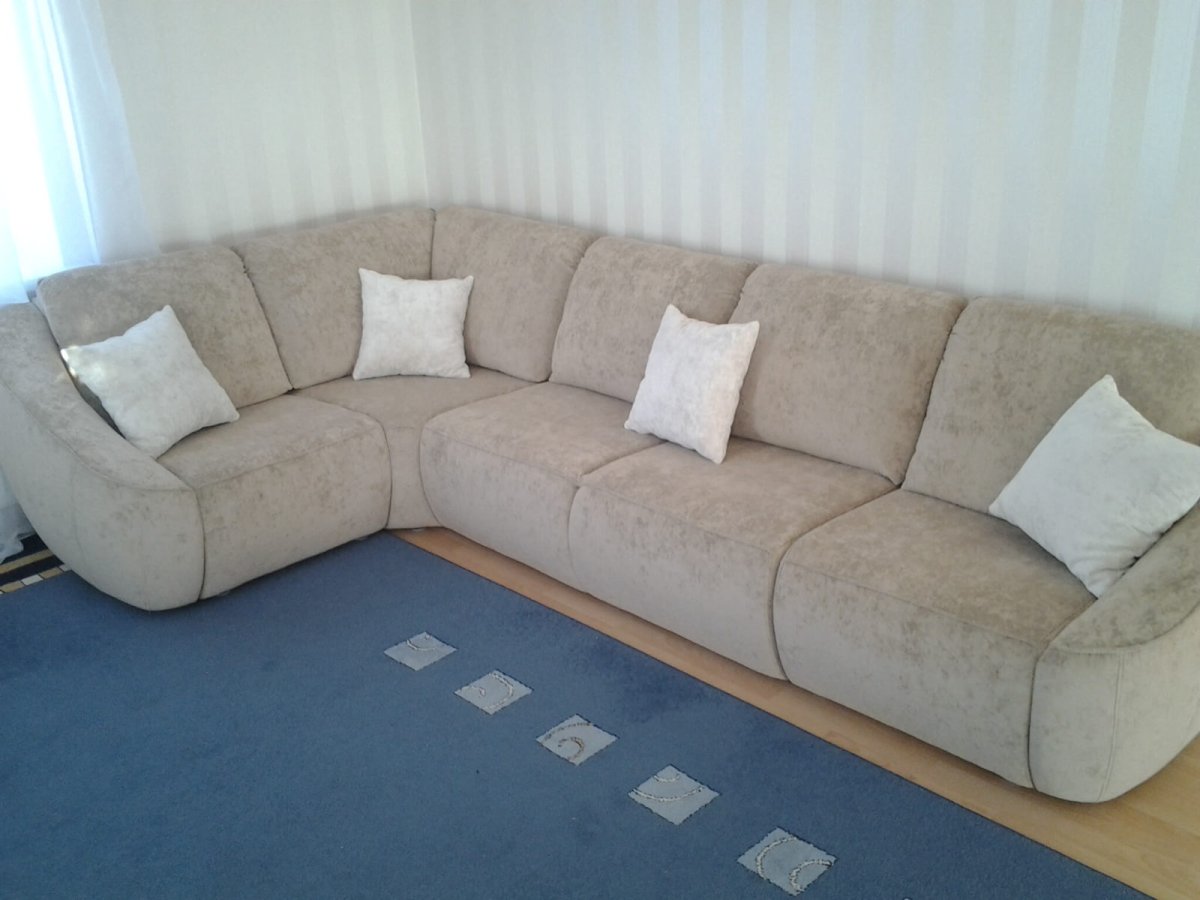 Обтяжка угла дивана кожей