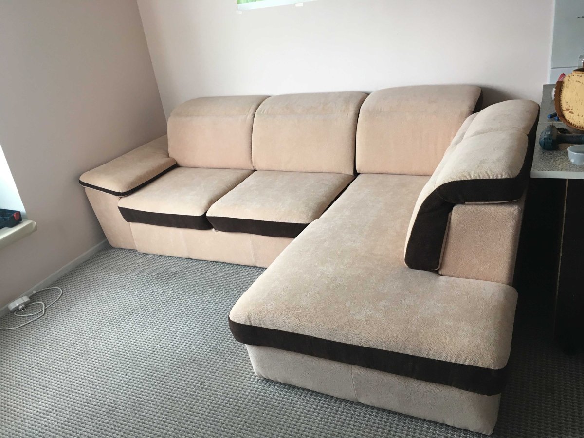 Обивка углового дивана