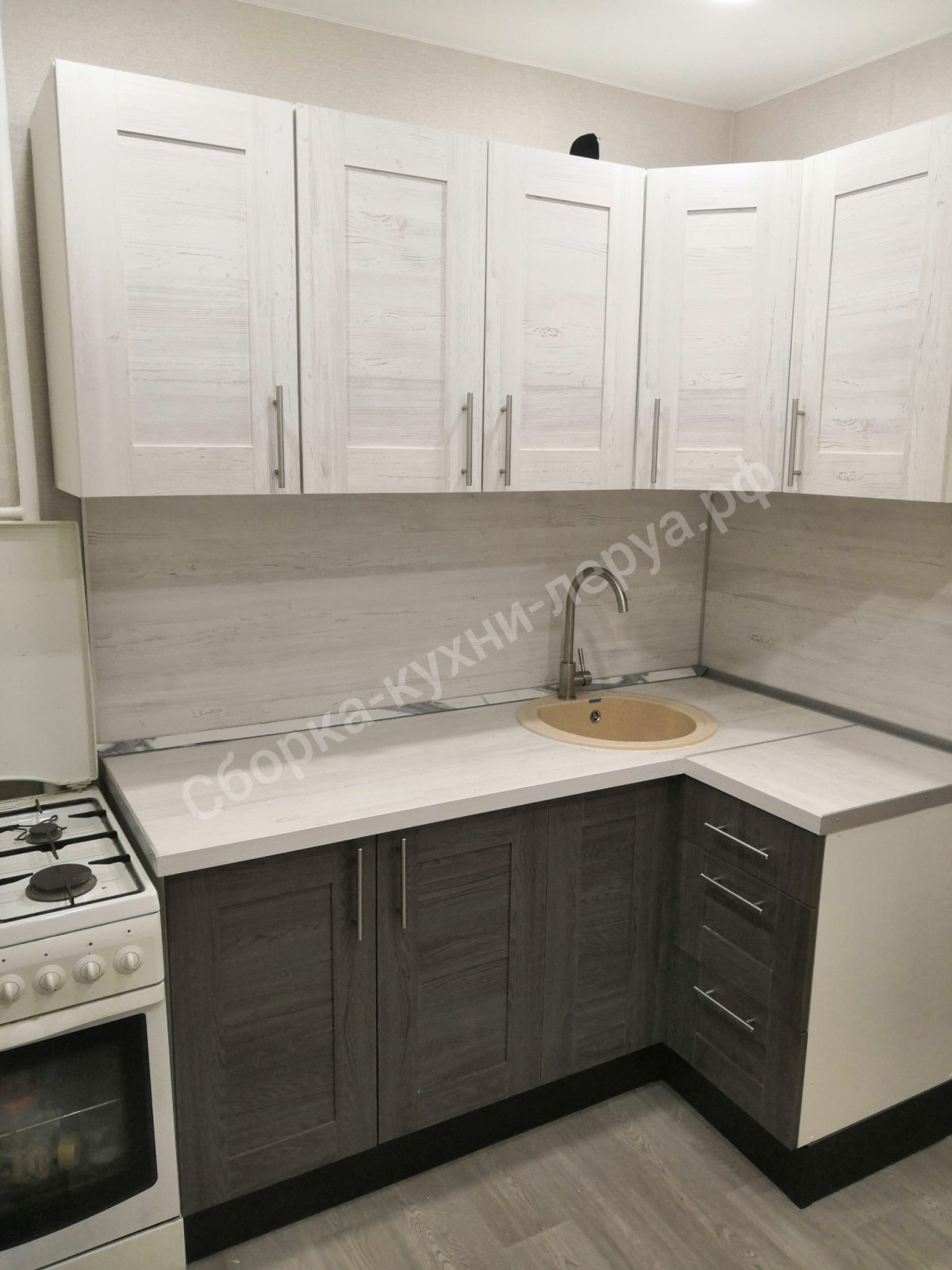 Белая кухня Леруа Мерлен