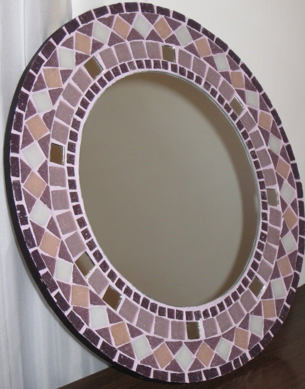 Декор зеркала мозаикой