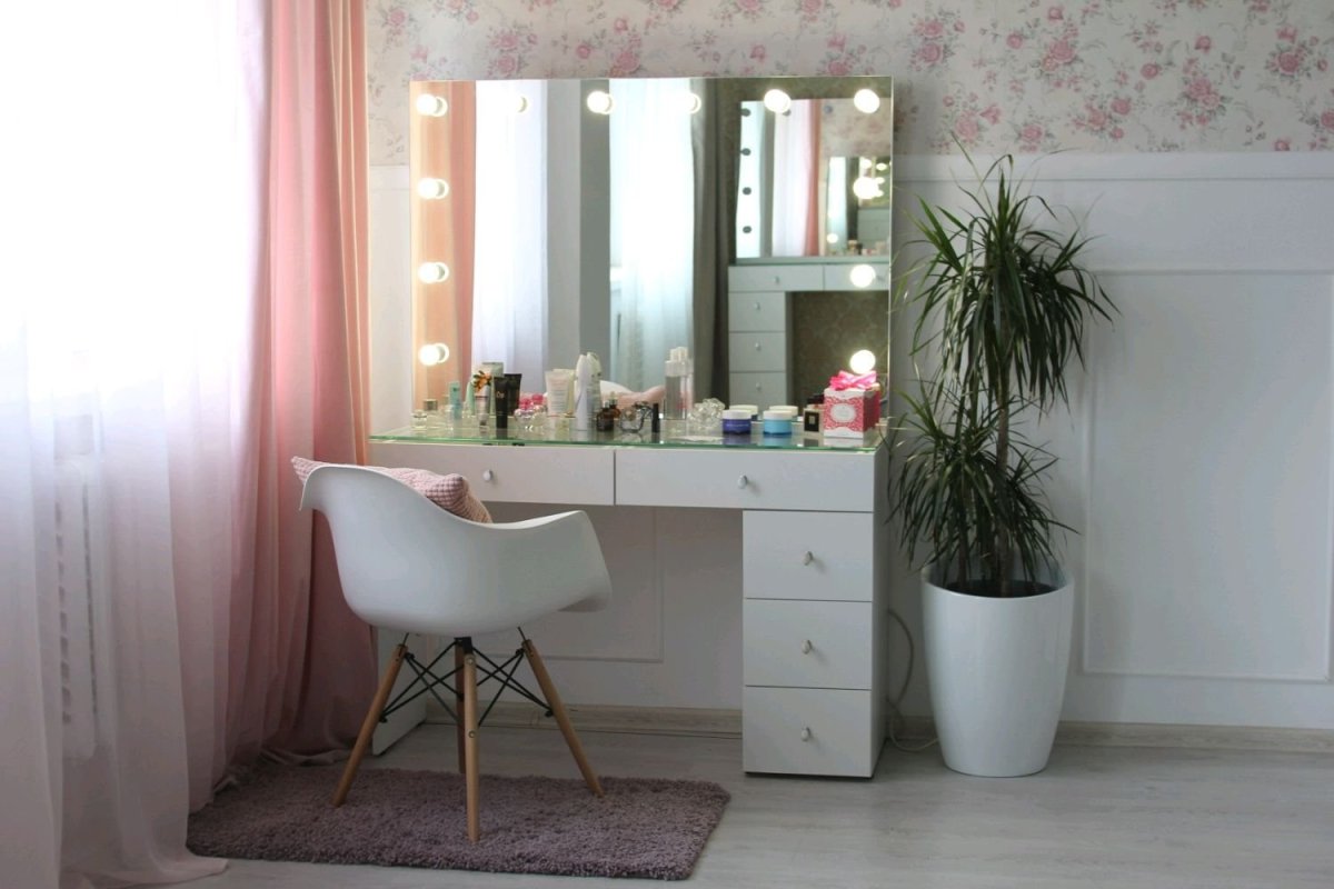 Будуарный столик Неоклассика