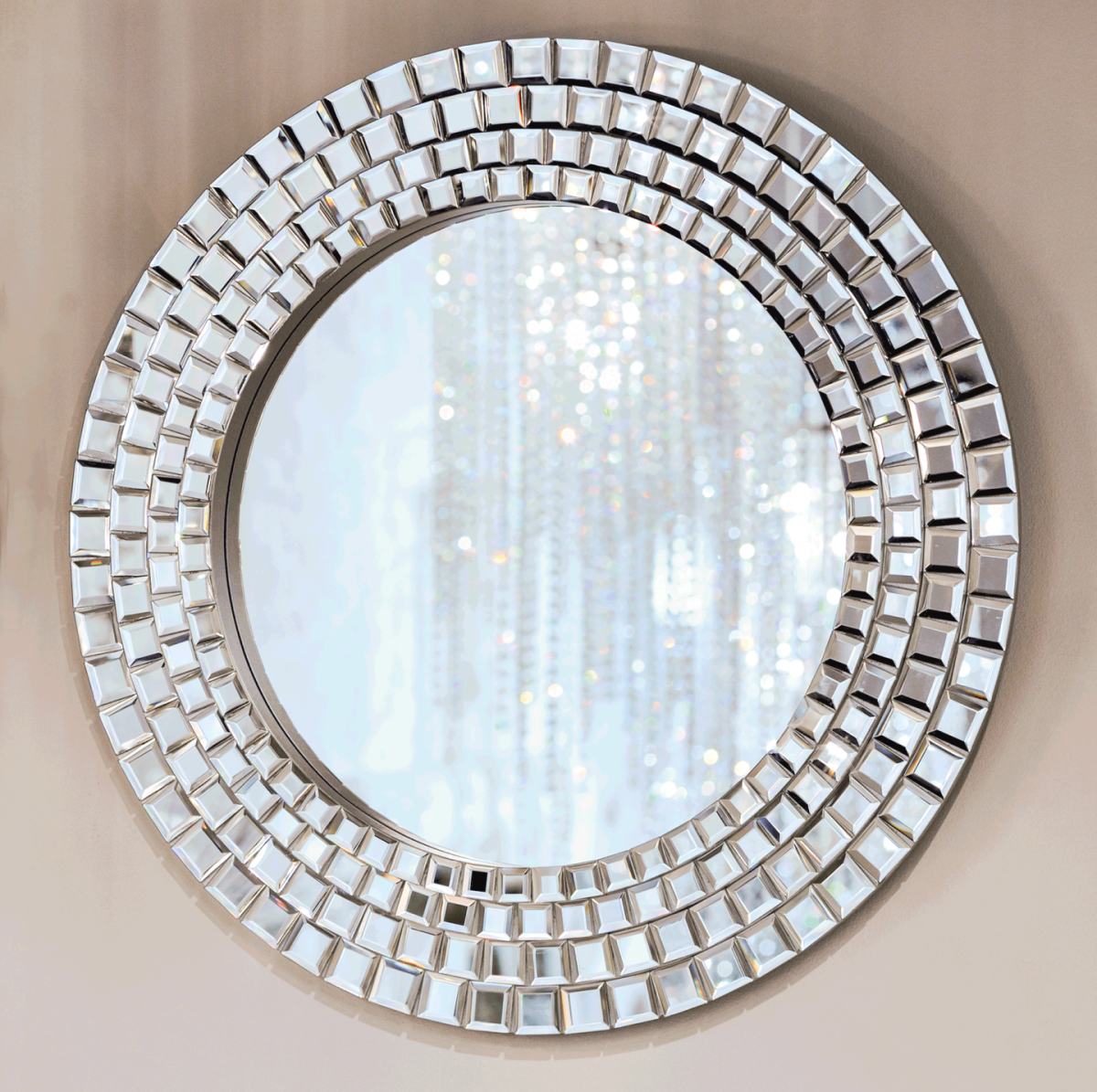 Декорированное зеркало плиткой с мозаикой