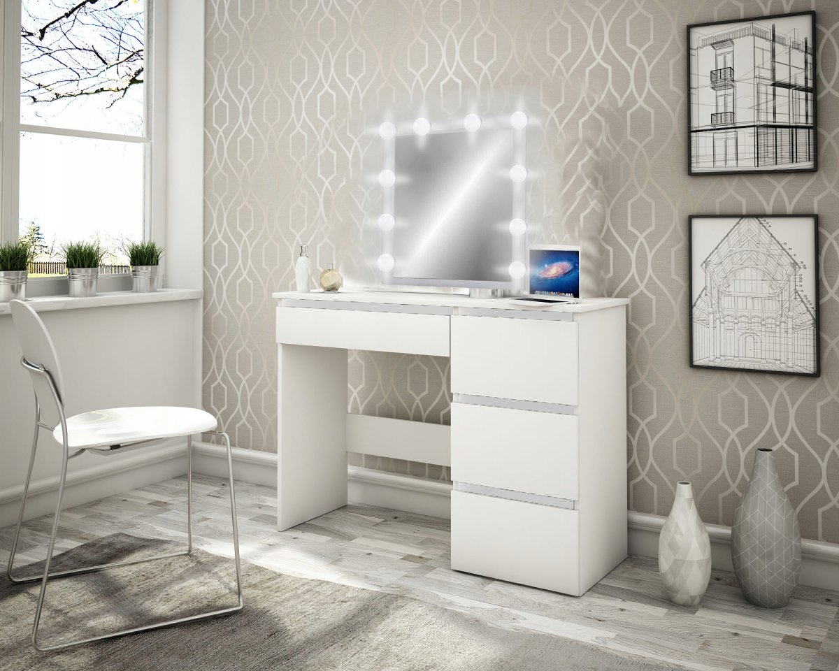 Туалетный столик со шкафчиком